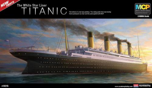 14215 Academy Titanic (1:400)